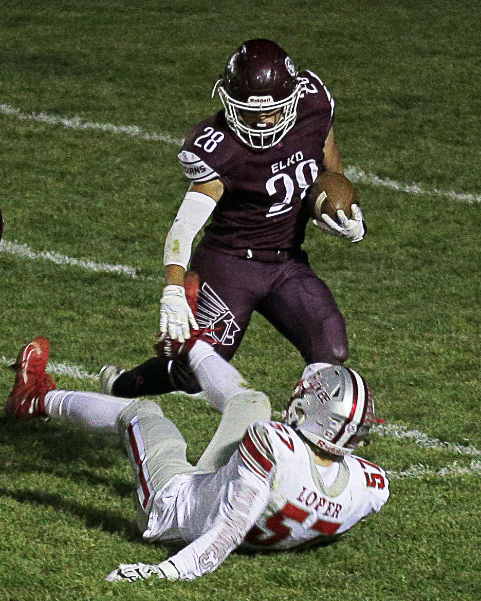 Truckee at Elko Football 25.jpg